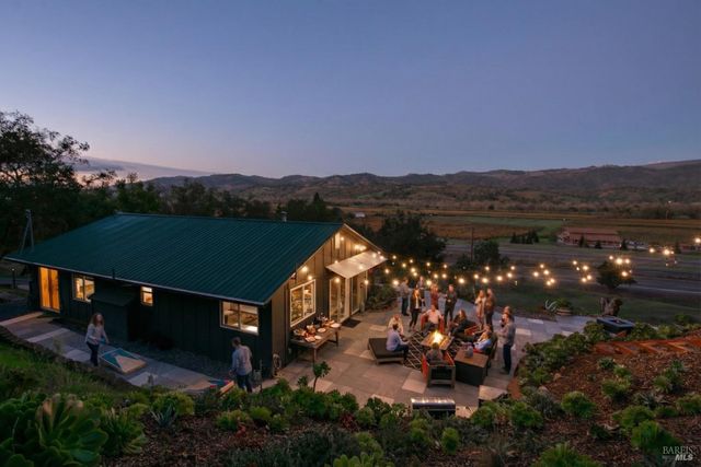 22855 Chianti Rd, Geyserville, CA 95441