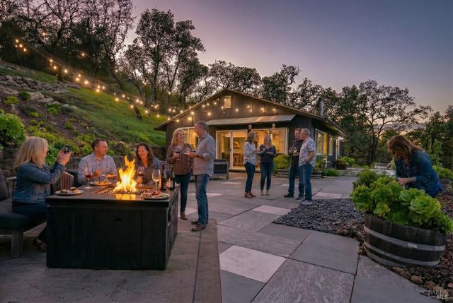 22855 Chianti Rd, Geyserville, CA 95441