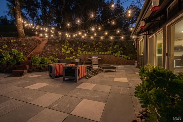 22855 Chianti Rd, Geyserville, CA 95441