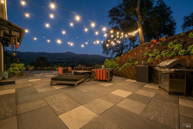 22855 Chianti Rd, Geyserville, CA 95441