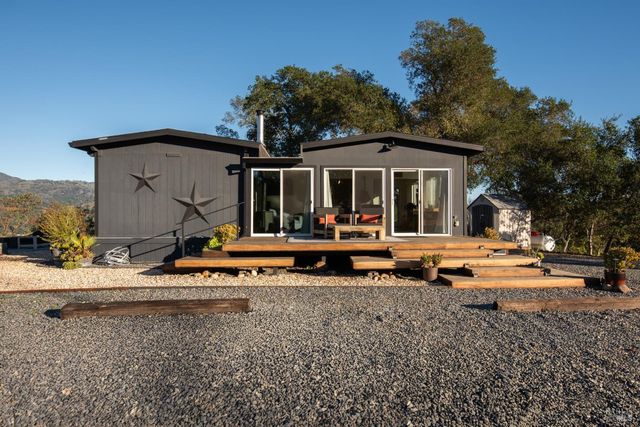 22855 Chianti Rd, Geyserville, CA 95441