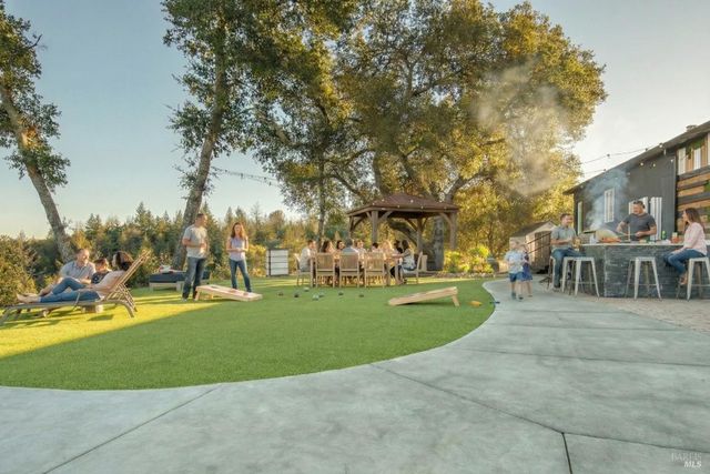 22855 Chianti Rd, Geyserville, CA 95441