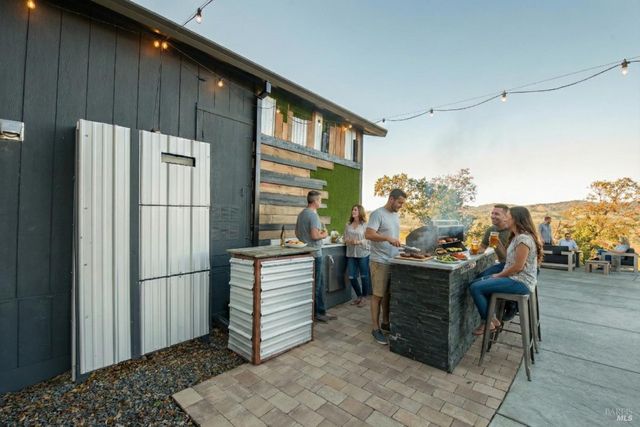 22855 Chianti Rd, Geyserville, CA 95441