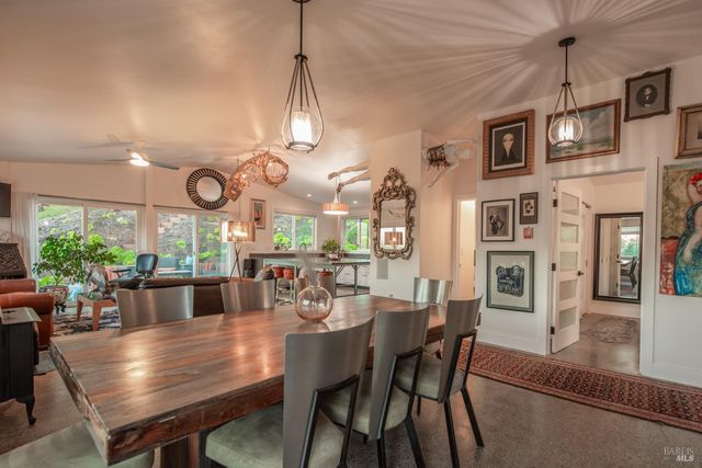 22855 Chianti Rd, Geyserville, CA 95441