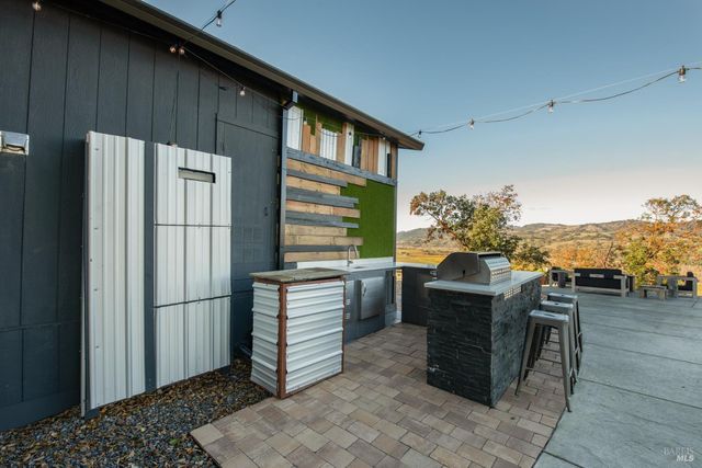 22855 Chianti Rd, Geyserville, CA 95441