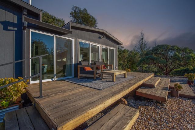 22855 Chianti Rd, Geyserville, CA 95441