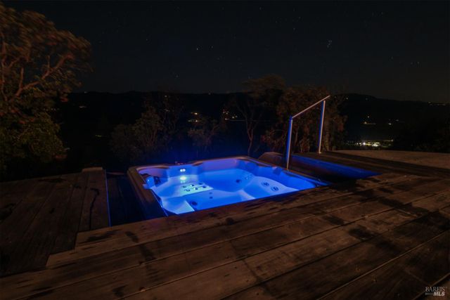 22855 Chianti Rd, Geyserville, CA 95441