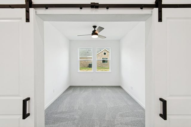 304 Boulden Court, Sealy, TX 77474