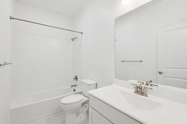 304 Boulden Court, Sealy, TX 77474