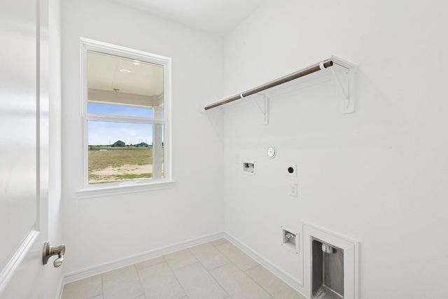 304 Boulden Court, Sealy, TX 77474