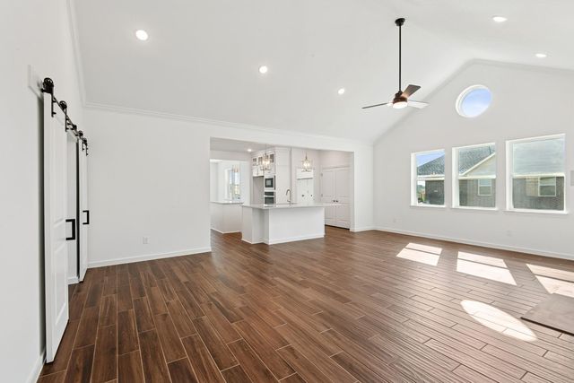 304 Boulden Court, Sealy, TX 77474