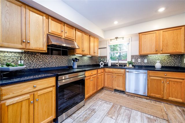 59 Park Road, Pittsford, NY 14534