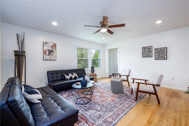 59 Park Road, Pittsford, NY 14534