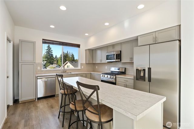 934 NW Highgarden Drive, Bremerton, WA 98311