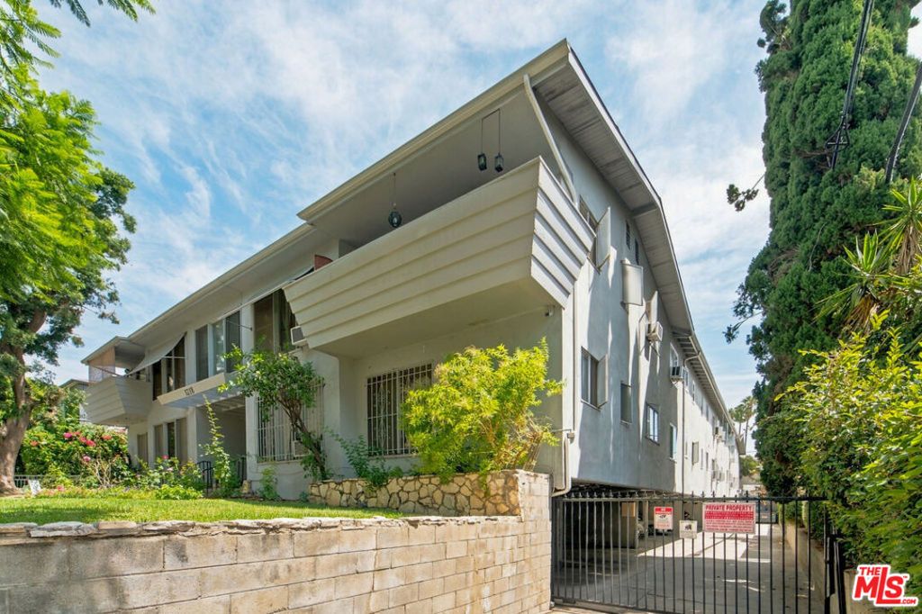 1218 N Laurel Avenue, West Hollywood, CA 90046 — photo 2