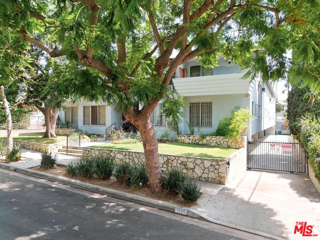 1218 N Laurel Avenue, West Hollywood, CA 90046 — photo 4