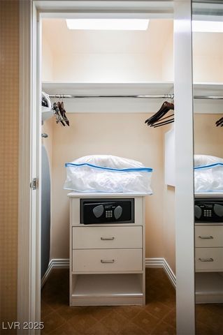 135 HARMON Avenue 920, Las Vegas, NV 89109