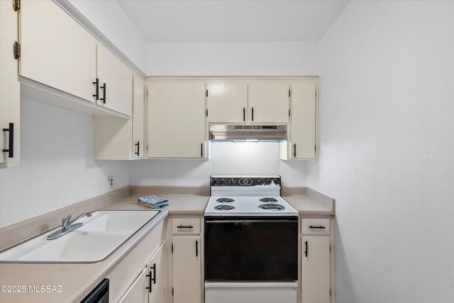 1600 N Wilmot Rd Unit 244, Tucson, AZ 85712