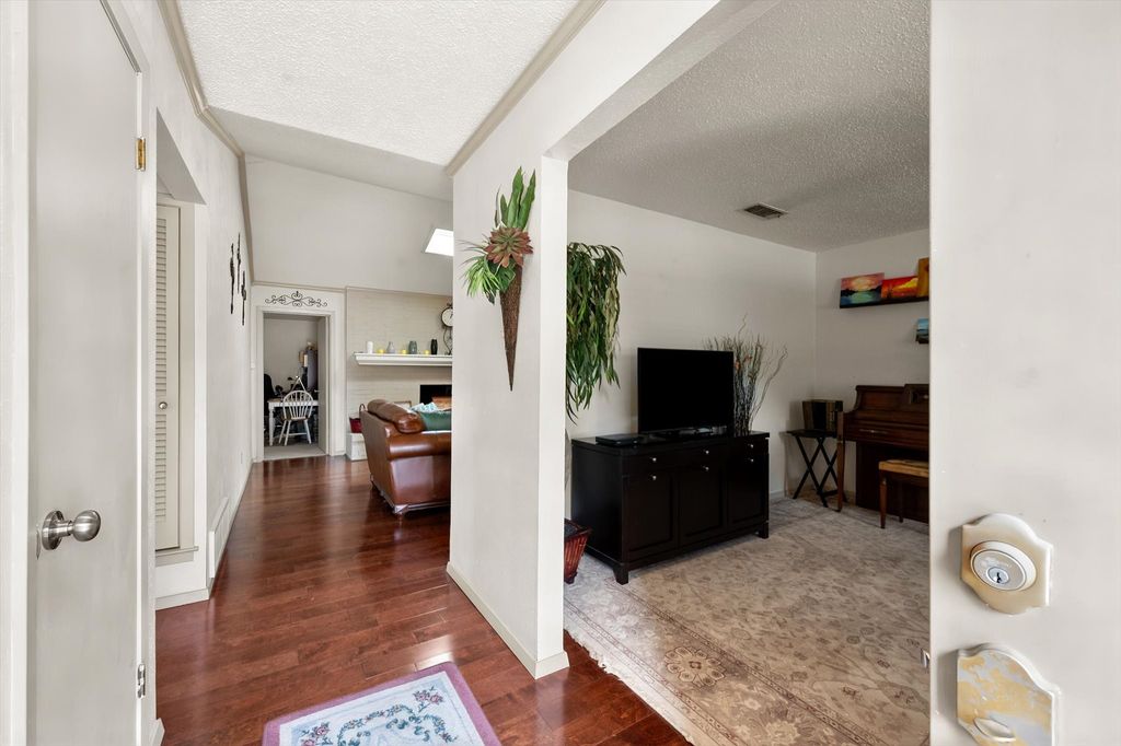 2017 Hurstview Drive, Hurst, TX 76054 — photo 4