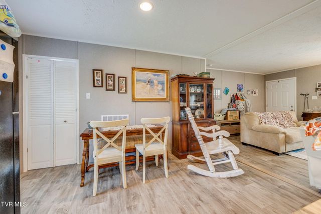 1512 Bloomingdale Road, Kingsport, TN 37660