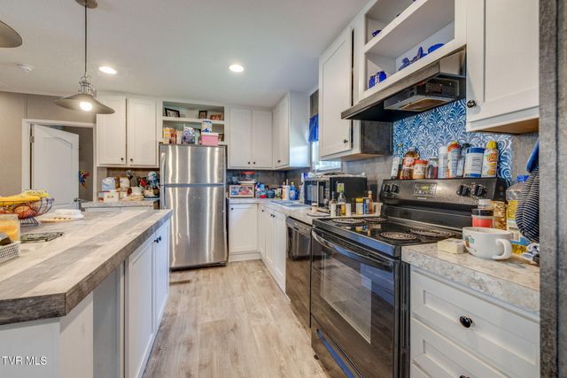 1512 Bloomingdale Road, Kingsport, TN 37660