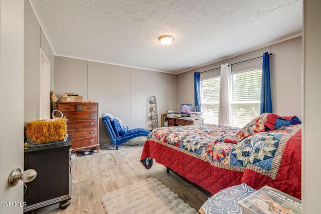 1512 Bloomingdale Road, Kingsport, TN 37660