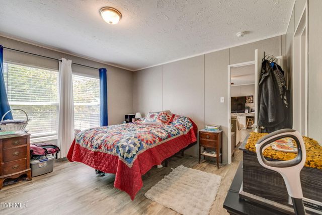 1512 Bloomingdale Road, Kingsport, TN 37660