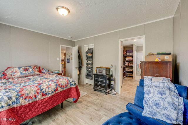 1512 Bloomingdale Road, Kingsport, TN 37660