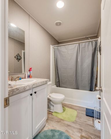 1512 Bloomingdale Road, Kingsport, TN 37660
