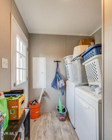 1512 Bloomingdale Road, Kingsport, TN 37660