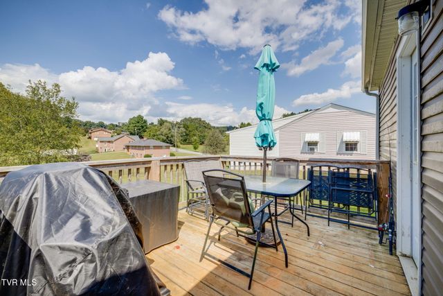 1512 Bloomingdale Road, Kingsport, TN 37660