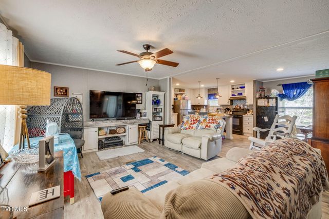 1512 Bloomingdale Road, Kingsport, TN 37660