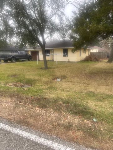 423 West Street, Stafford, TX 77477