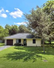 423 West Street, Stafford, TX 77477