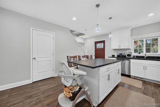 21908 Rosedale Street, Saint Clair Shores, MI 48080