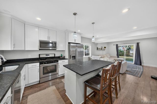 21908 Rosedale Street, Saint Clair Shores, MI 48080