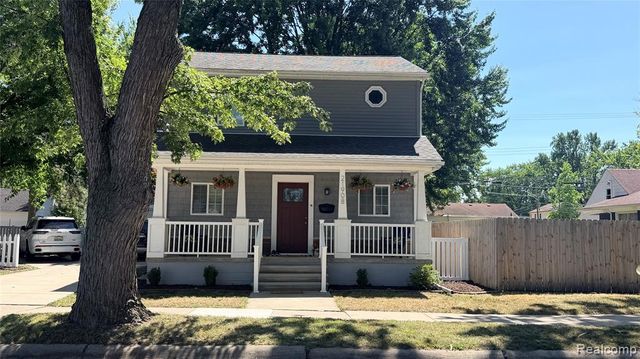 21908 Rosedale Street, Saint Clair Shores, MI 48080