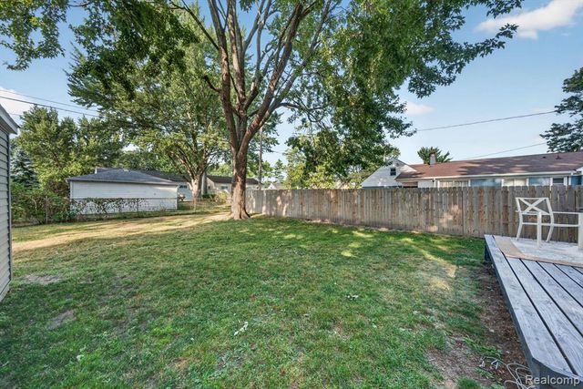 21908 Rosedale Street, Saint Clair Shores, MI 48080