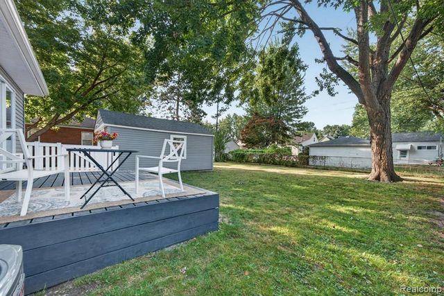 21908 Rosedale Street, Saint Clair Shores, MI 48080