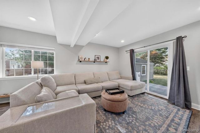 21908 Rosedale Street, Saint Clair Shores, MI 48080