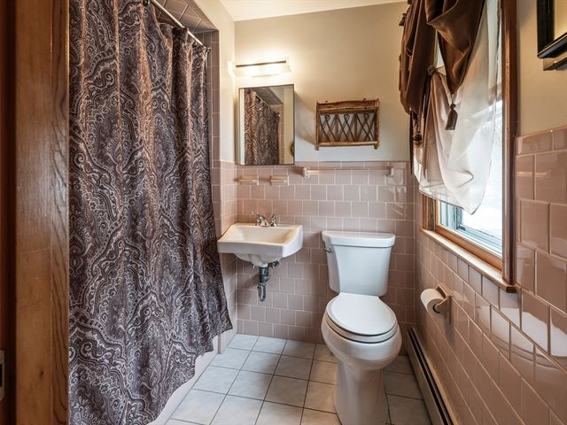 1 Kris Alan Dr, Holden, MA 01520