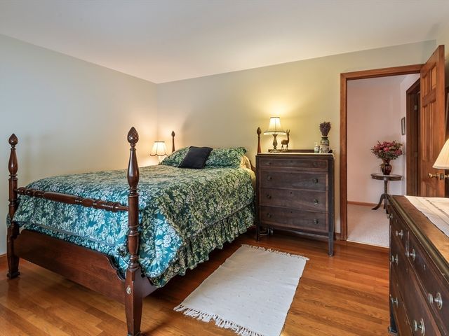 1 Kris Alan Dr, Holden, MA 01520