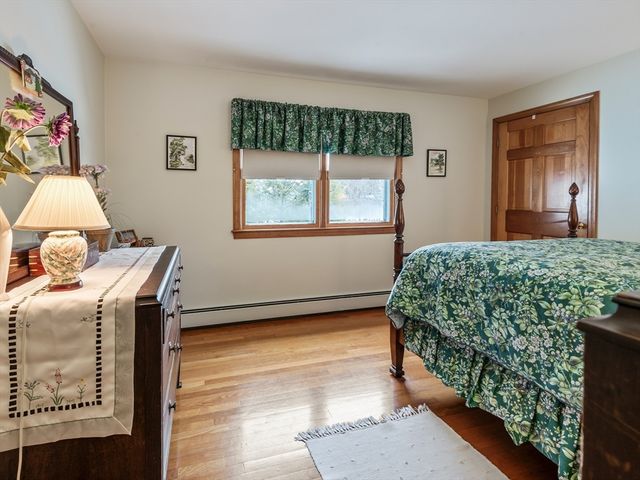 1 Kris Alan Dr, Holden, MA 01520