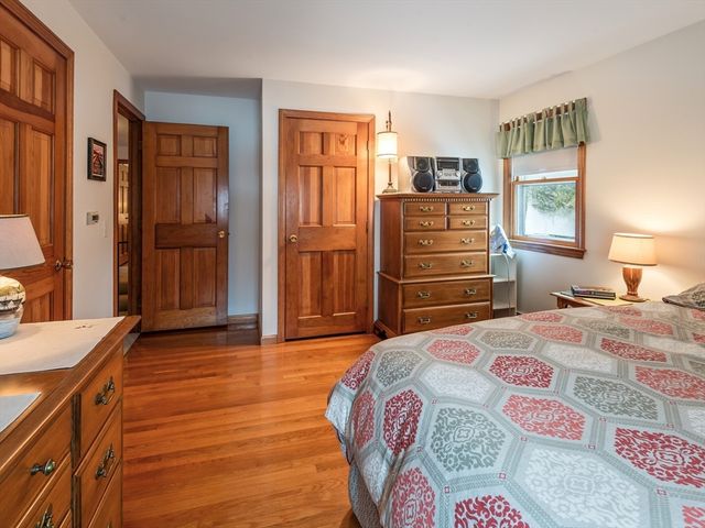 1 Kris Alan Dr, Holden, MA 01520