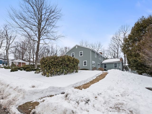1 Kris Alan Dr, Holden, MA 01520
