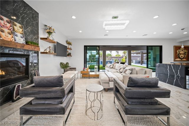 5825 Alice Landing Court, Las Vegas, NV 89149