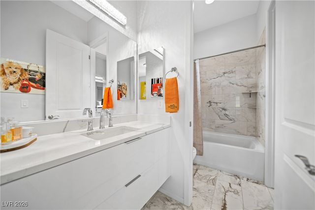 5825 Alice Landing Court, Las Vegas, NV 89149