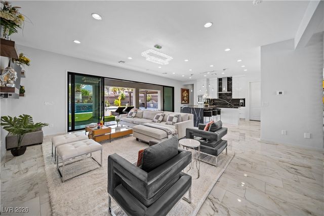 5825 Alice Landing Court, Las Vegas, NV 89149