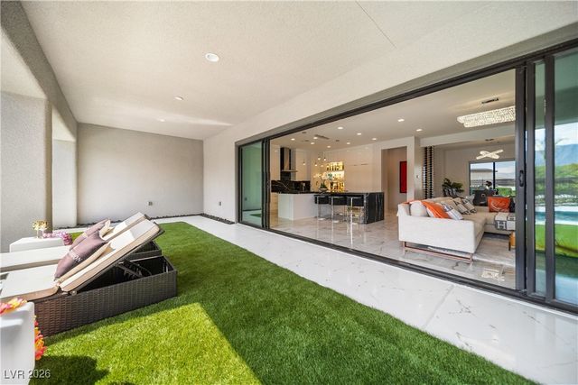 5825 Alice Landing Court, Las Vegas, NV 89149