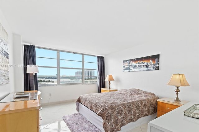 18021 Biscayne Boulevard 1003, Aventura, FL 33160